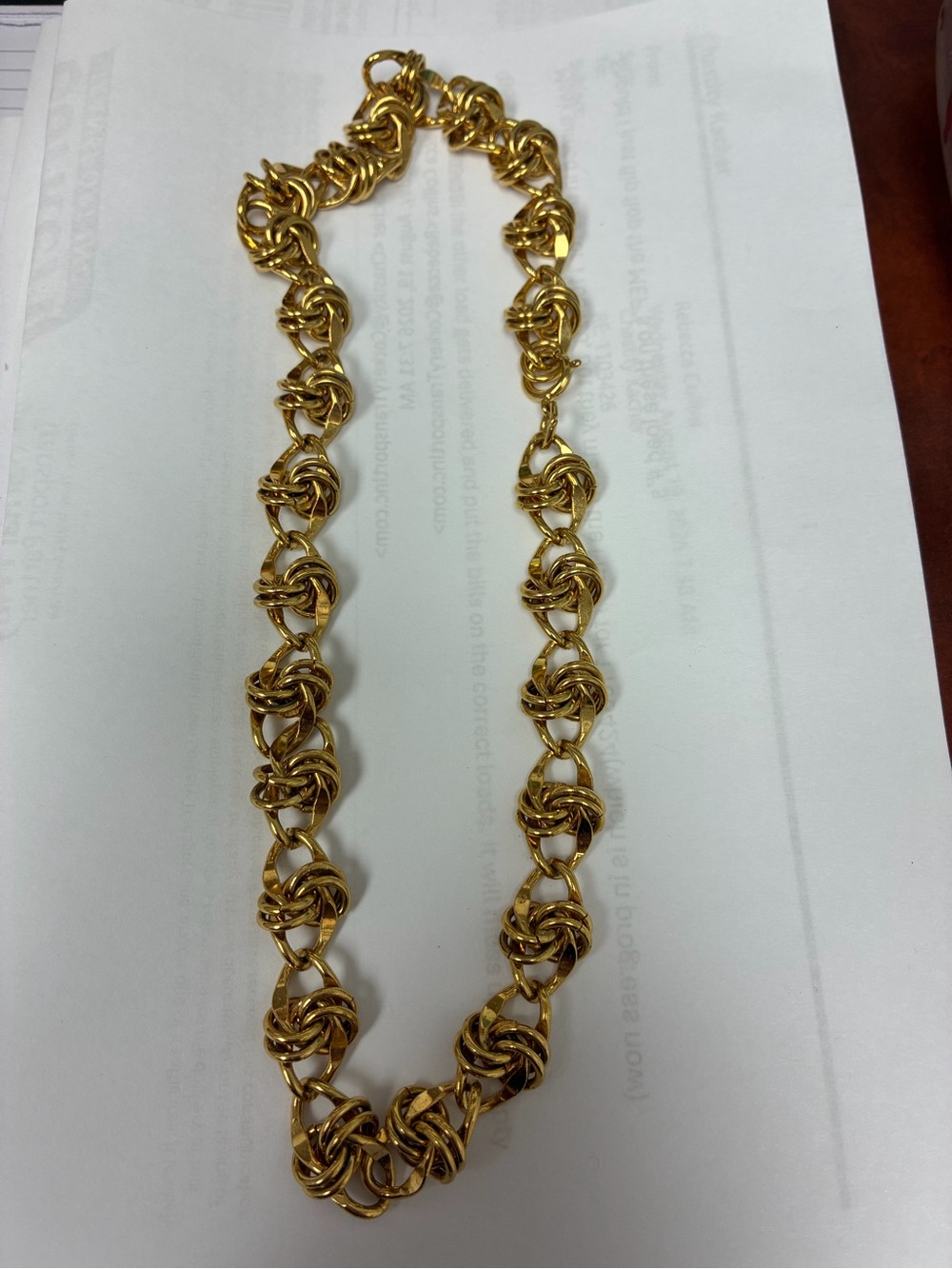 1980’sGold-Tone Knot Link Necklace - Elegant Women’s Jewelry